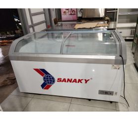 Tủ đông cũ kính cong Sanaky VH-888K-500 lít, mới 92%